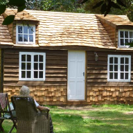 The Cozy Cottage uses Western Red Cedar Shakes