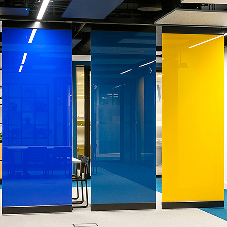 Writable dividing walls for Global Bank’s UK offices